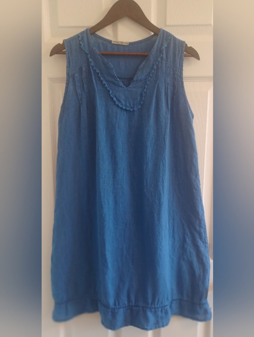 Women’s Sleeveless Midi Dress in Blue Linen Blend Coastal Cottagecore